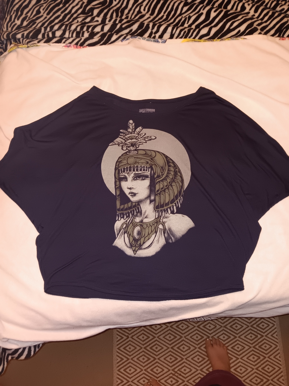 Graphic Cleopatra Print Women’s Dolman Top in Navy